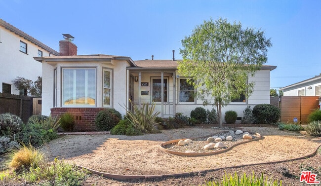 Building Photo - 8207 Stewart Ave