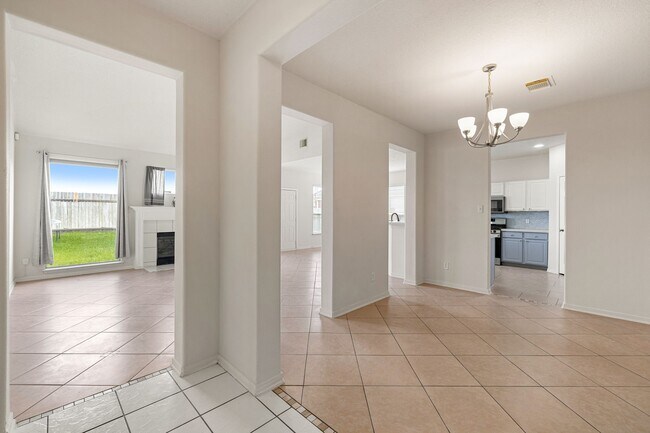 Building Photo - 20307 Wild Berry Dr