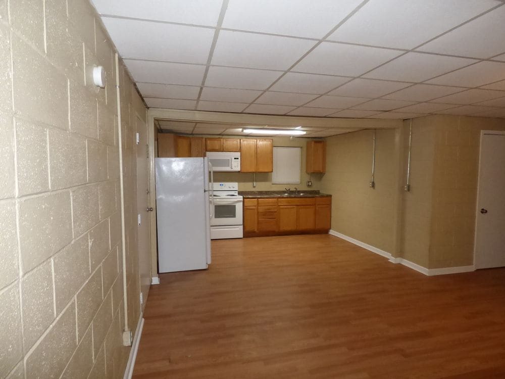 Primary Photo - 8 Anderson St - Unit B - Available Now