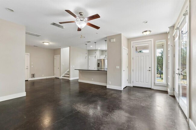 Foto del edificio - 3500 Robinson Ave