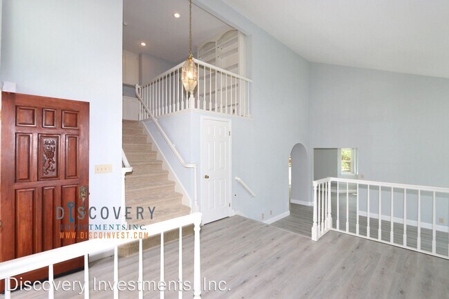 Building Photo - 4 br, 3 bath House - 20121 Edwin Markham Dr.