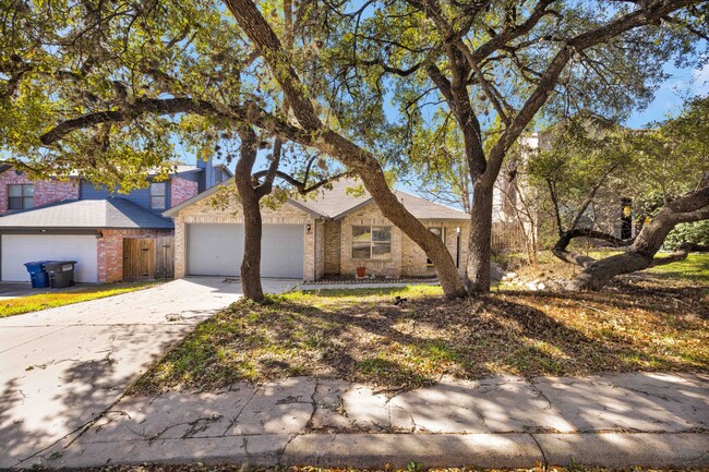 Building Photo - One story rental home in NW San Antonio!