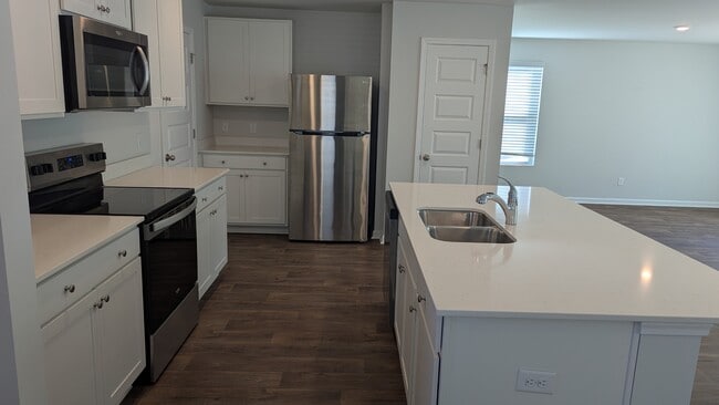 Building Photo - 140 Ponderosa Lp