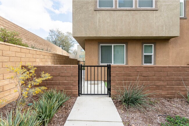 Foto del edificio - 12746 Watt Ln