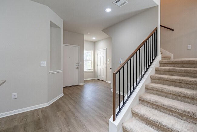 Foto del edificio - Beautiful 3 bedroom, 2.5 bathroom home in Ridge at Slaughter!!!