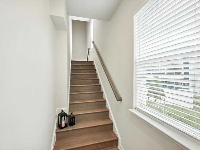 Building Photo - 18286 Summit Pointe Dr