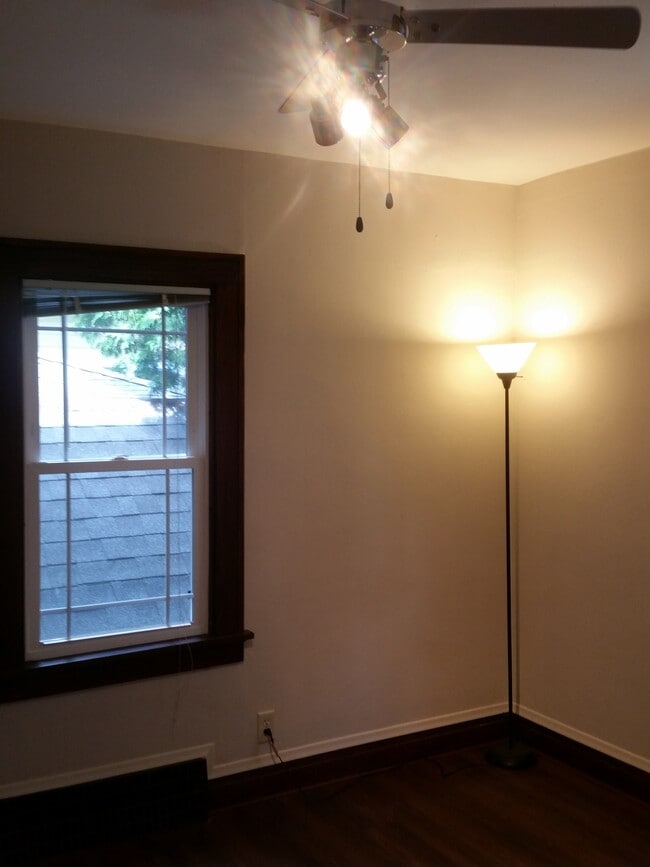 Building Photo - 936 Drake St