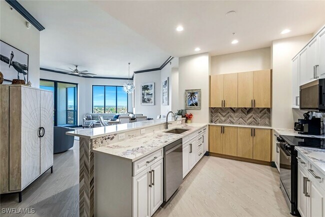 Foto del edificio - 5793 Cape Harbour Dr