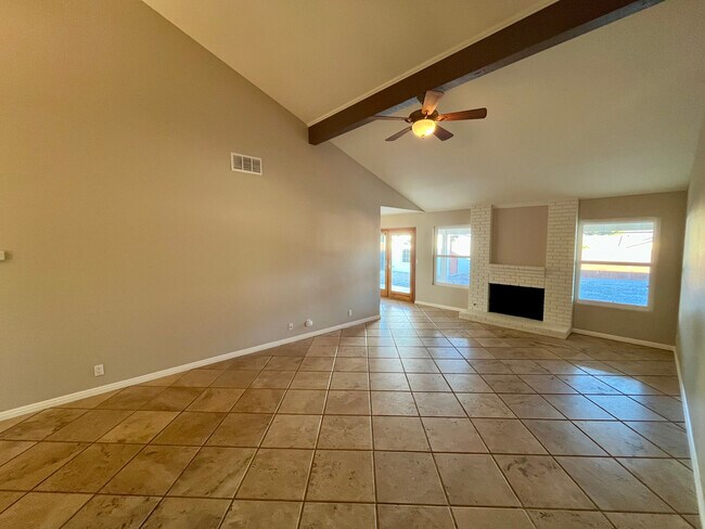 Foto del edificio - 1594 Boulder Creek Rd