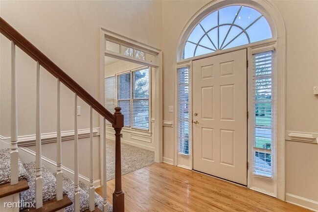 Building Photo - 4 br, 3.5 bath House - 1245 Denmark Drive ...