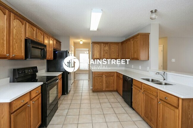 Building Photo - 3 Bedroom Pet-Friendly Home in Lancaster, TX with Main Street Renewal