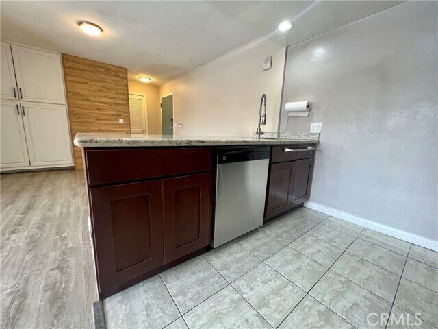 Foto del edificio - 327 Chestnut Ave