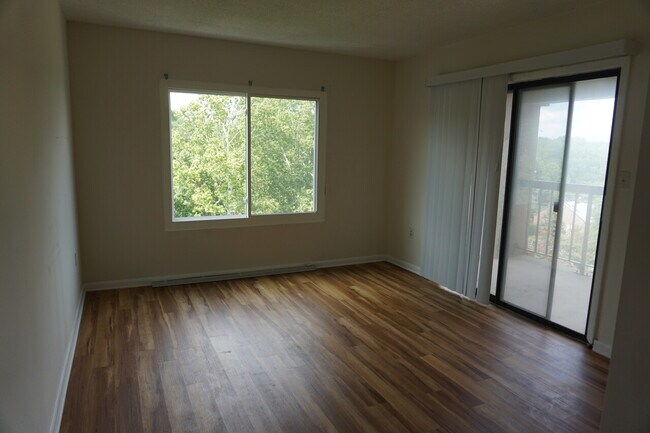 Foto del edificio - 1600 Park Cir