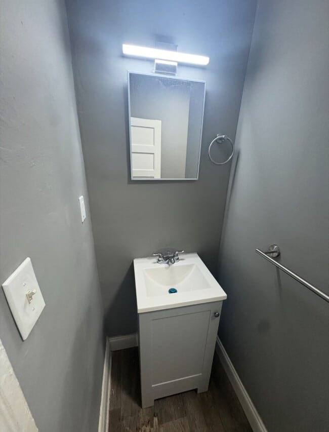Building Photo - 618 N Bouldin St