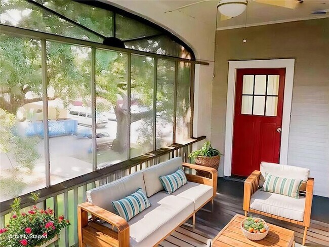 Foto del edificio - 3138 Louisiana Ave Pkwy