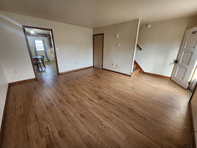 Foto del edificio - 6233 Mountain View Dr