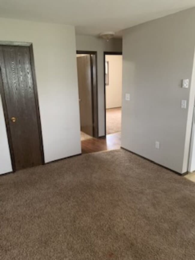 Building Photo - 400 3rd Ave SW