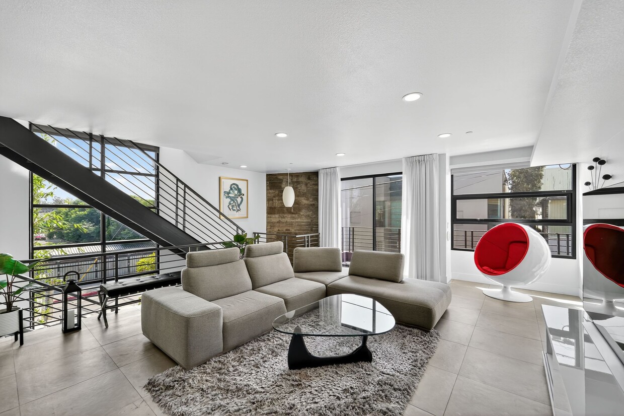 Primary Photo - 1418 Innes Pl