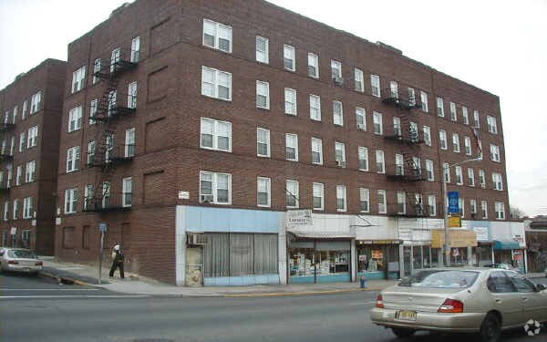 Foto del edificio - 1244-1252 Springfield Ave