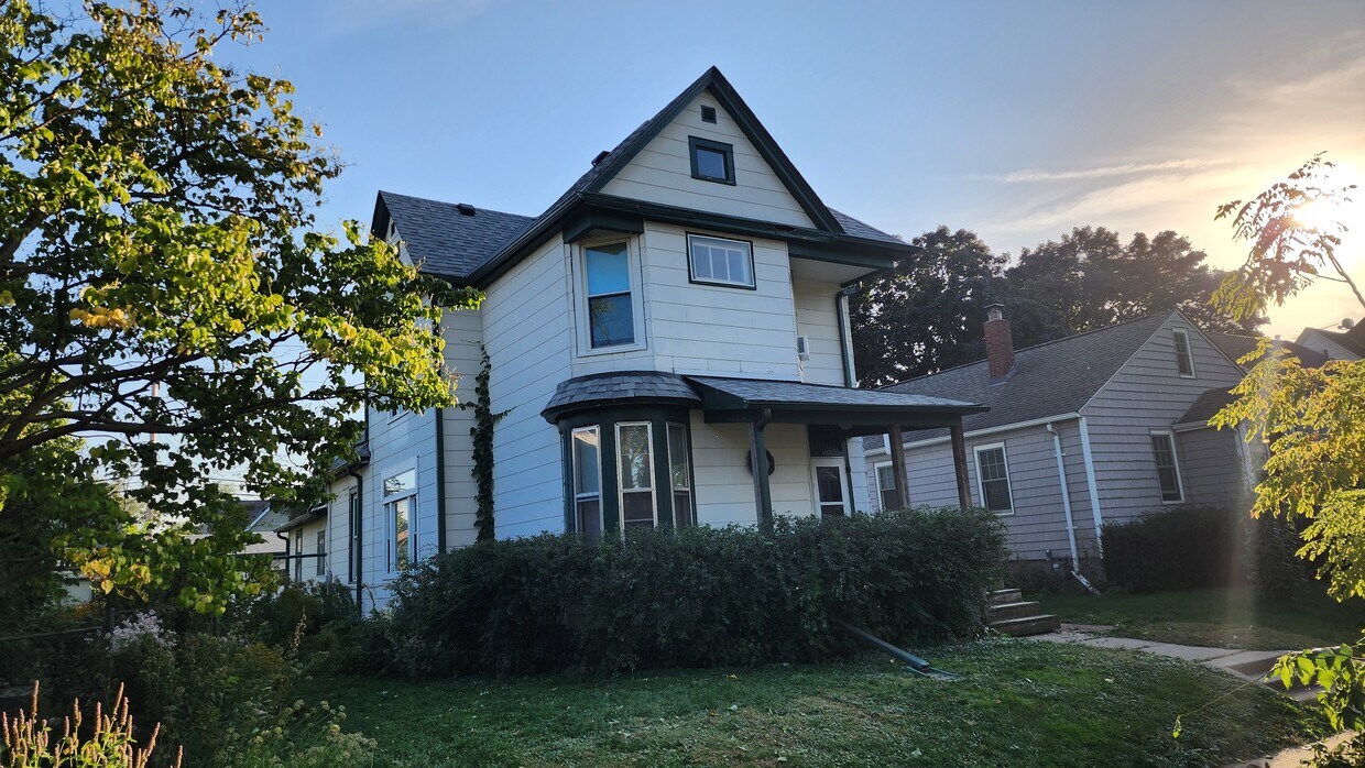 Foto principal - 1410 Breda Ave