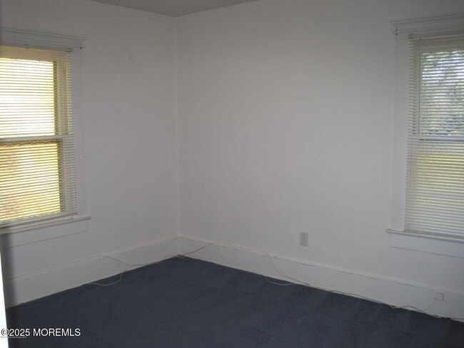 Building Photo - 908 Richmond Ave