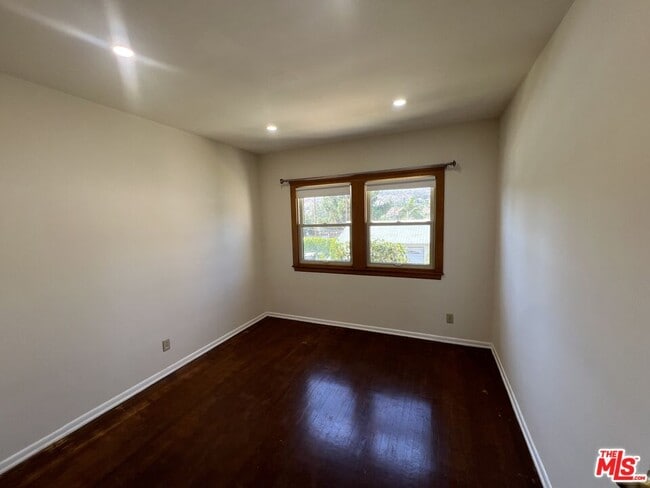 Foto del edificio - 8361 Wentworth St
