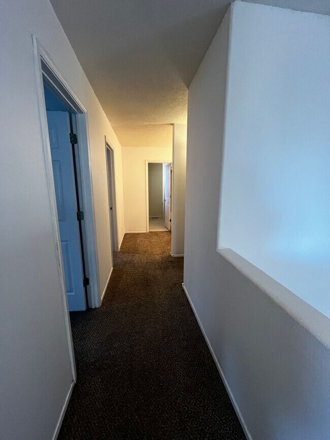 Foto del edificio - Beautiful 5 bedroom home located in Rio Ra...