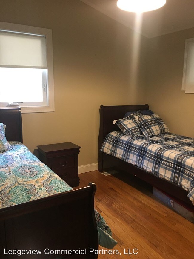 Building Photo - 3 br, 2.5 bath House - 44 Mack Hill Rd.