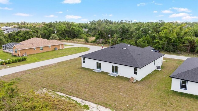 Foto del edificio - 10026 Cocoa Beach St