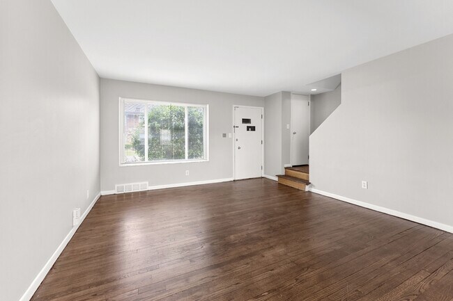 Foto del edificio - 24575 Kelly Rd