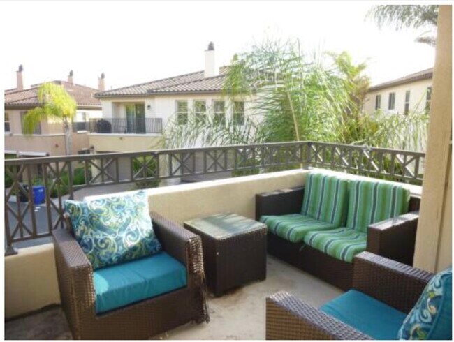 Building Photo - 2716 Bellezza Dr