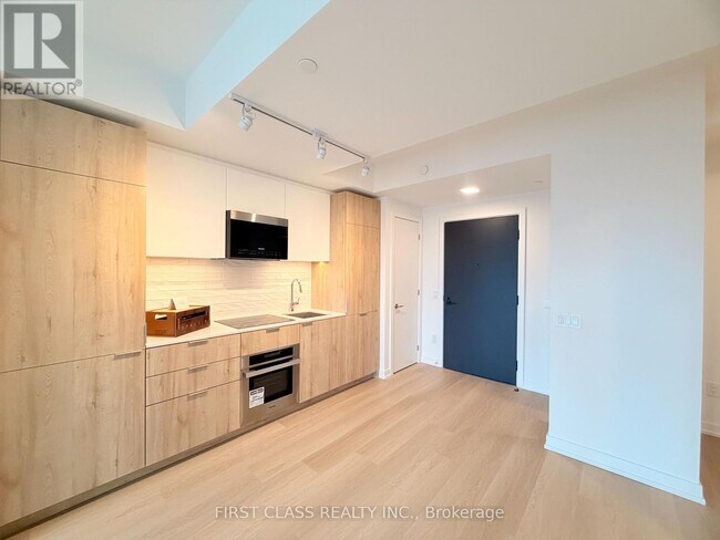 Photo du bâtiment - 28 Eastern Ave