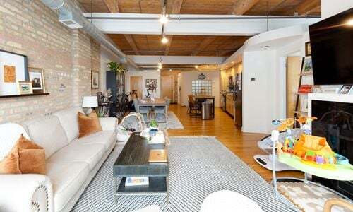 Foto del edificio - 612 N Oakley Blvd