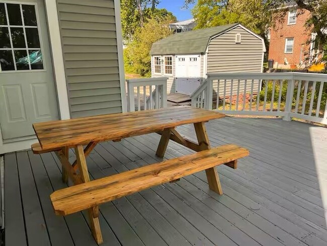 Foto del edificio - 15 Broadway Ave