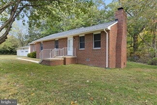 Building Photo - 786 Masons Beach Rd