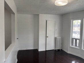 Building Photo - 124 Spencer Ave