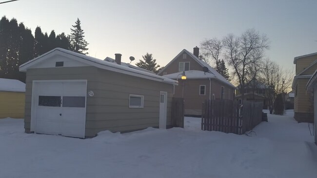 Foto del edificio - 214 6th St NW