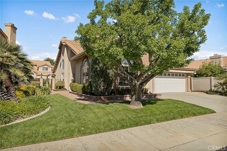 1521 Fairway Oaks Ave