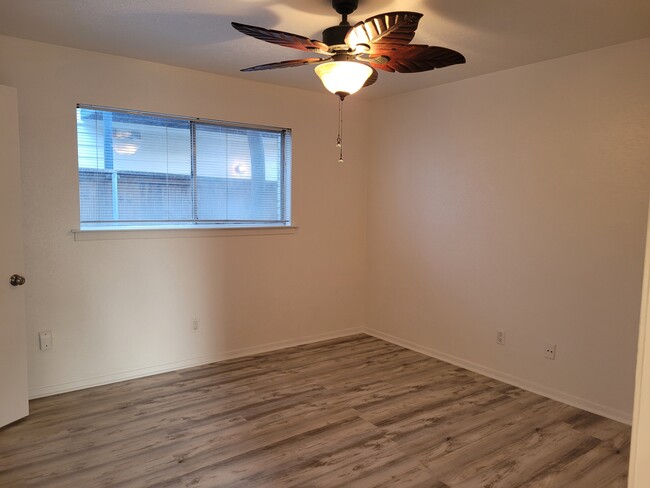 Building Photo - 4331 Buena Vista St