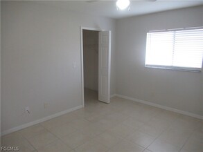 Building Photo - 926 SE 8th St