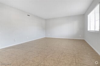 Building Photo - 4635 Bayshore Dr
