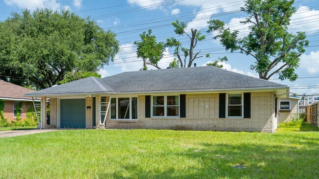 Foto del edificio - 2206 Stonecrest Dr
