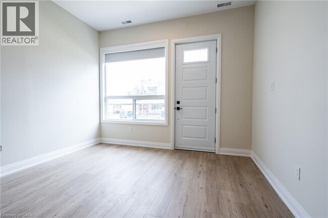 Building Photo - 728 ELEVENTH Avenue Unit# B
