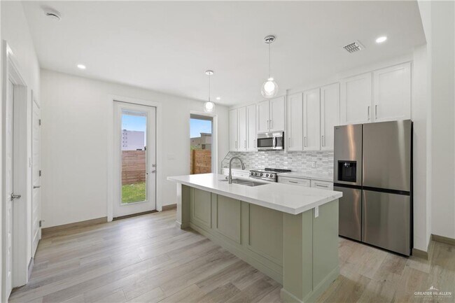 Foto del edificio - 1218 N Lincoln Ave