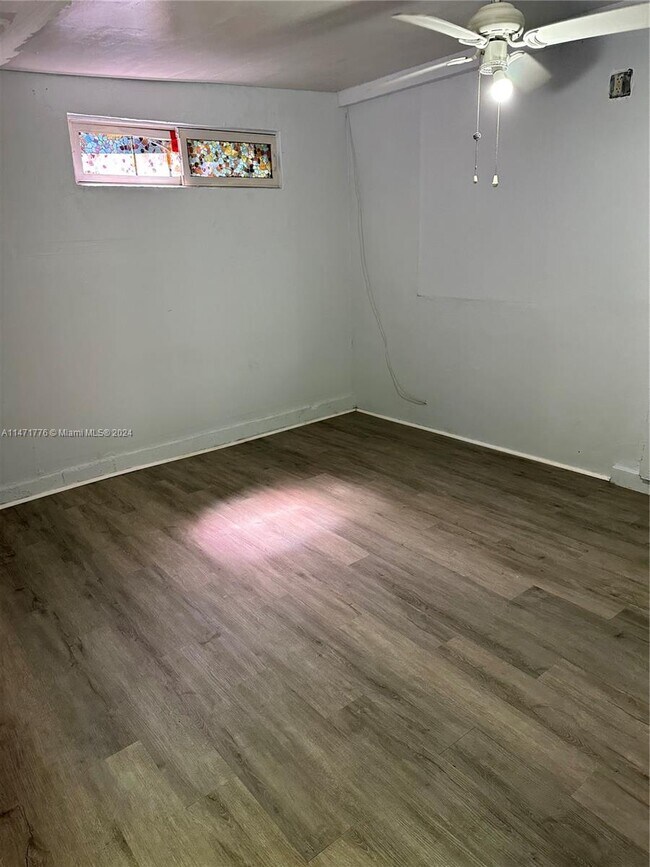 Building Photo - 4790 SW 65th Ave