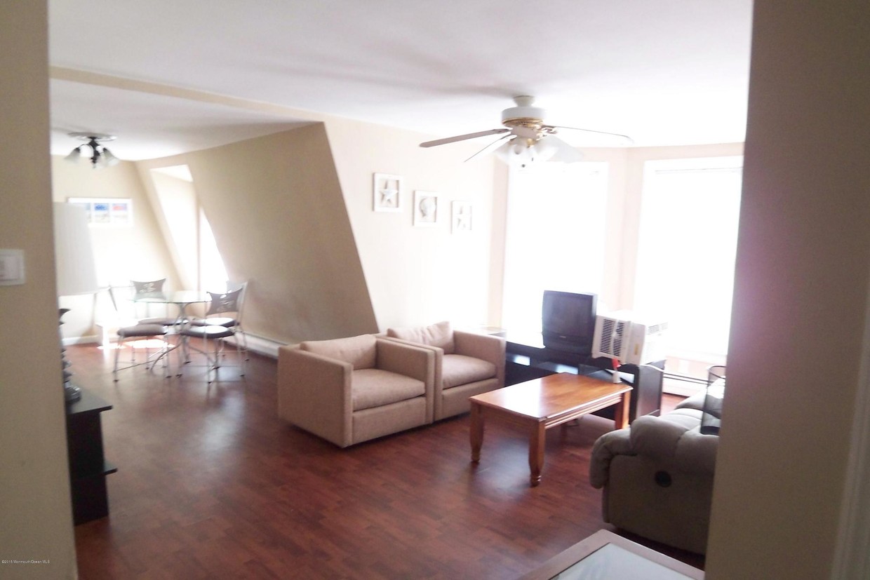 Foto principal - 600 10th Ave
