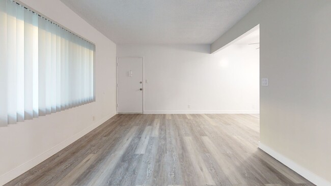 Interior Photo - 4011 W. 129th Street