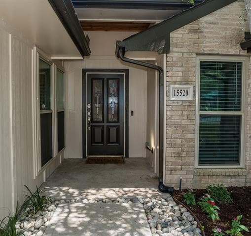 Foto del edificio - 15520 Bay Point Dr