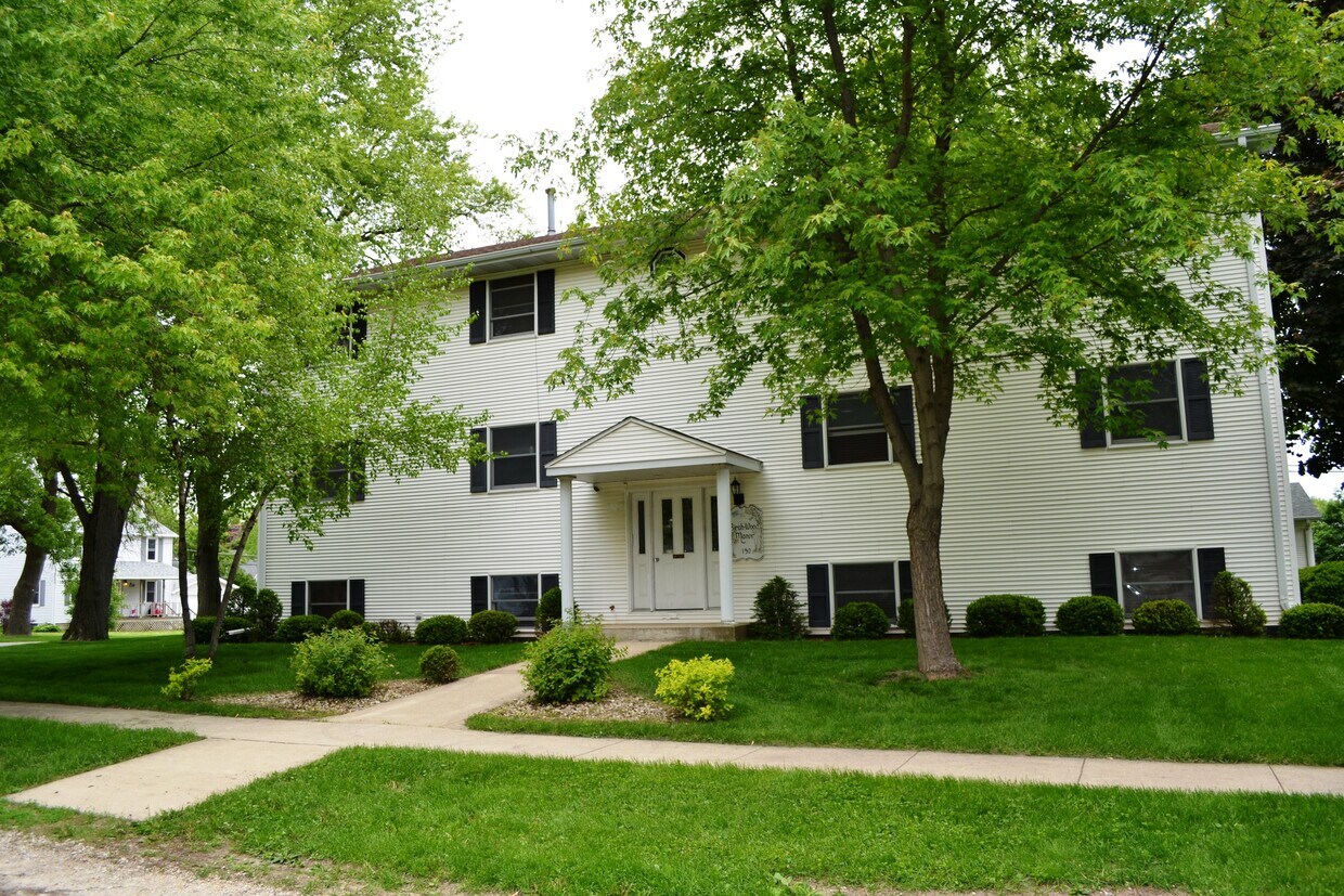 Front of Building - 150 N Birch St