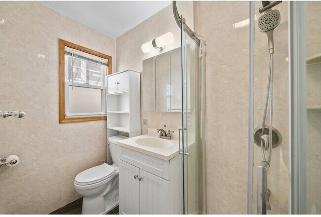 Building Photo - 93 Lord Ave